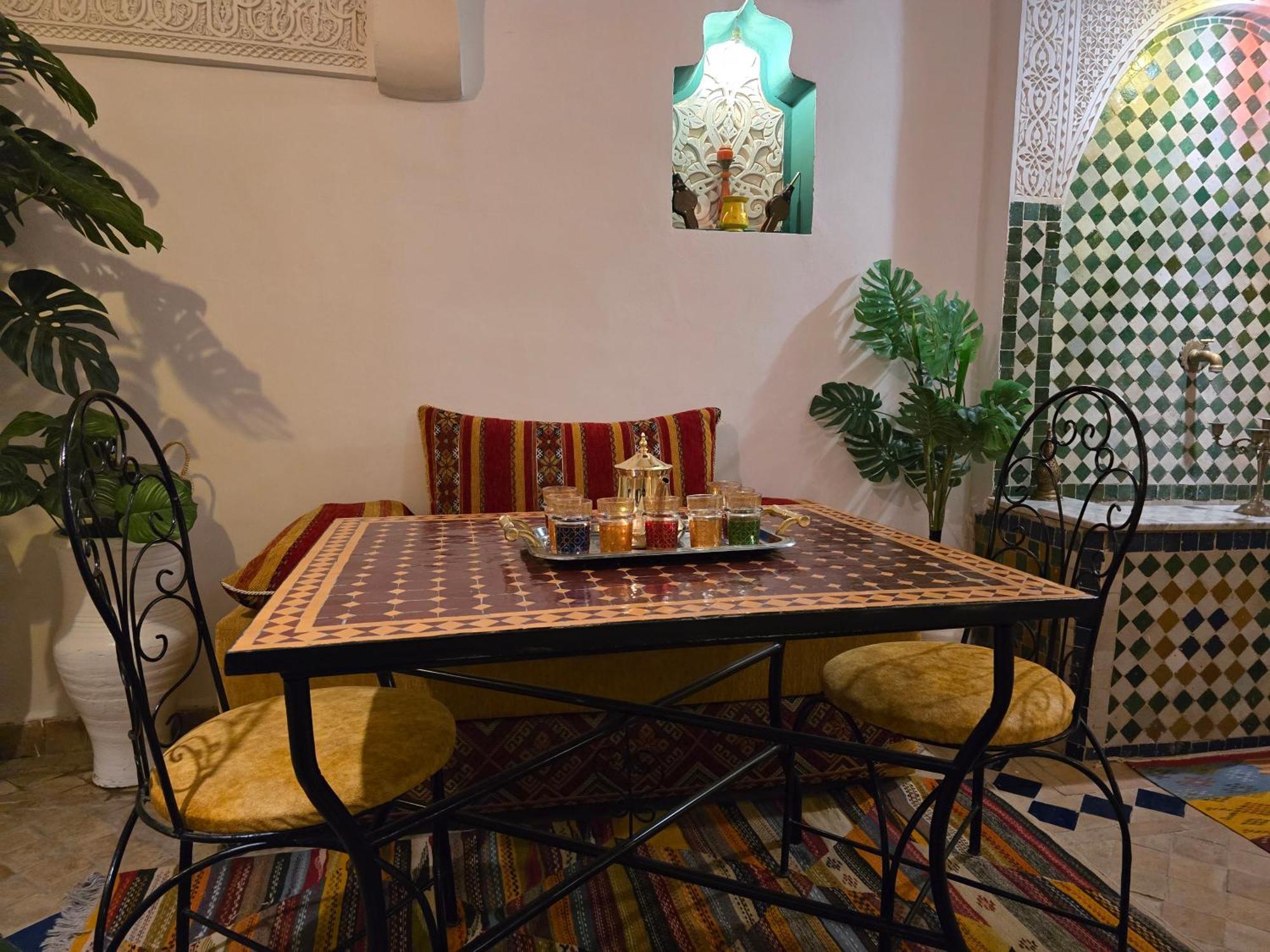 Bed and breakfast Dar Khmissa Fès Extérieur photo