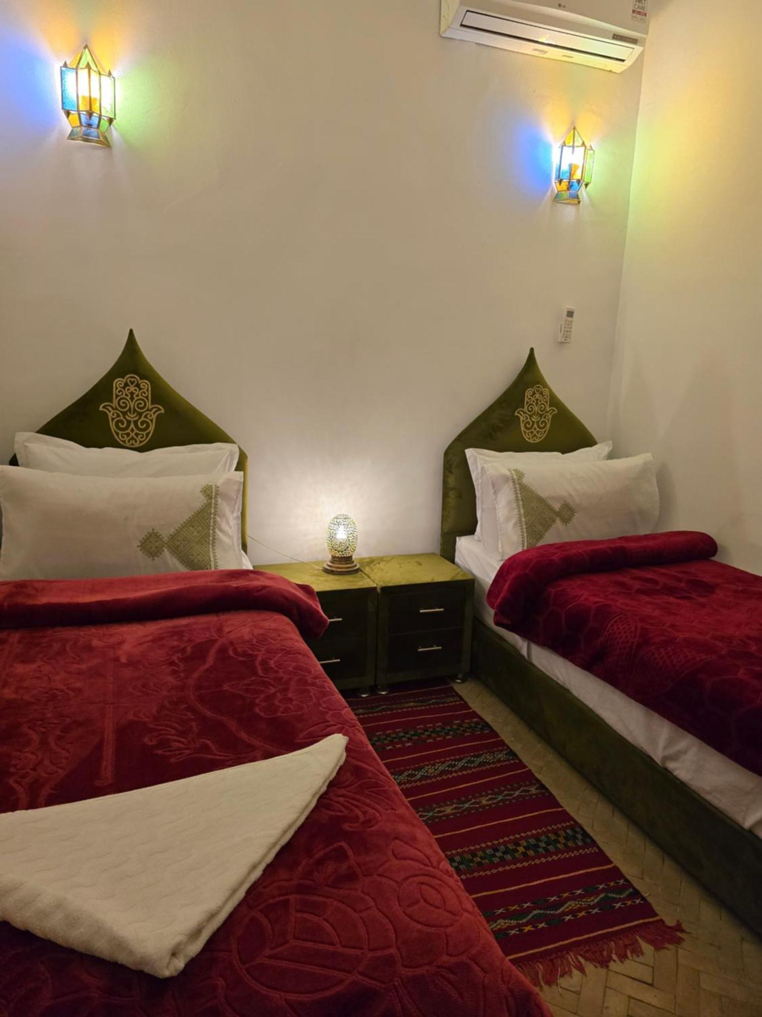 Bed and breakfast Dar Khmissa Fès Extérieur photo