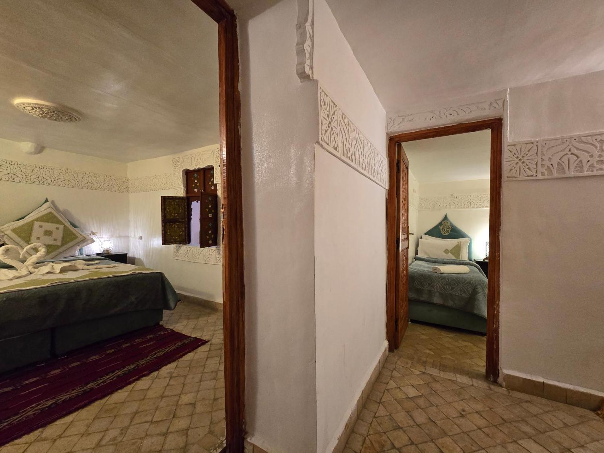 Bed and breakfast Dar Khmissa Fès Extérieur photo