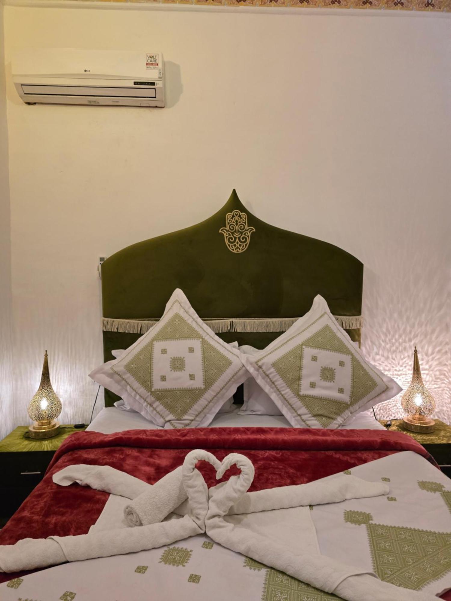 Bed and breakfast Dar Khmissa Fès Extérieur photo