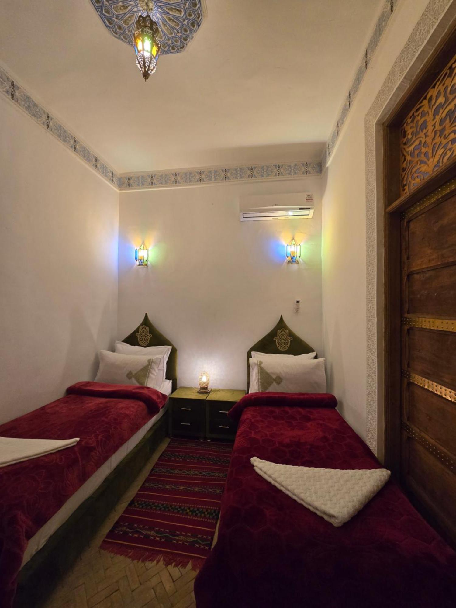 Bed and breakfast Dar Khmissa Fès Extérieur photo