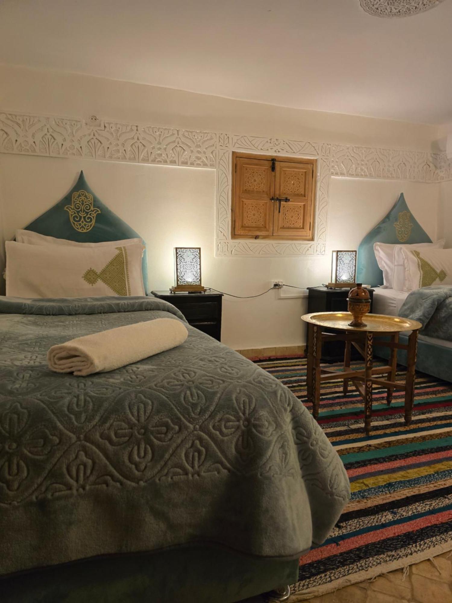 Bed and breakfast Dar Khmissa Fès Extérieur photo
