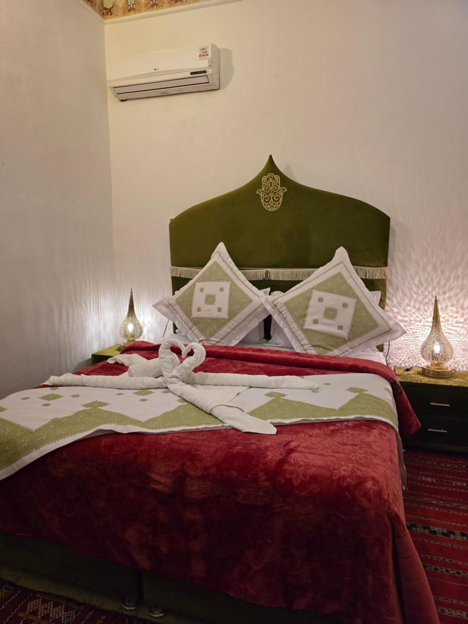 Bed and breakfast Dar Khmissa Fès Extérieur photo