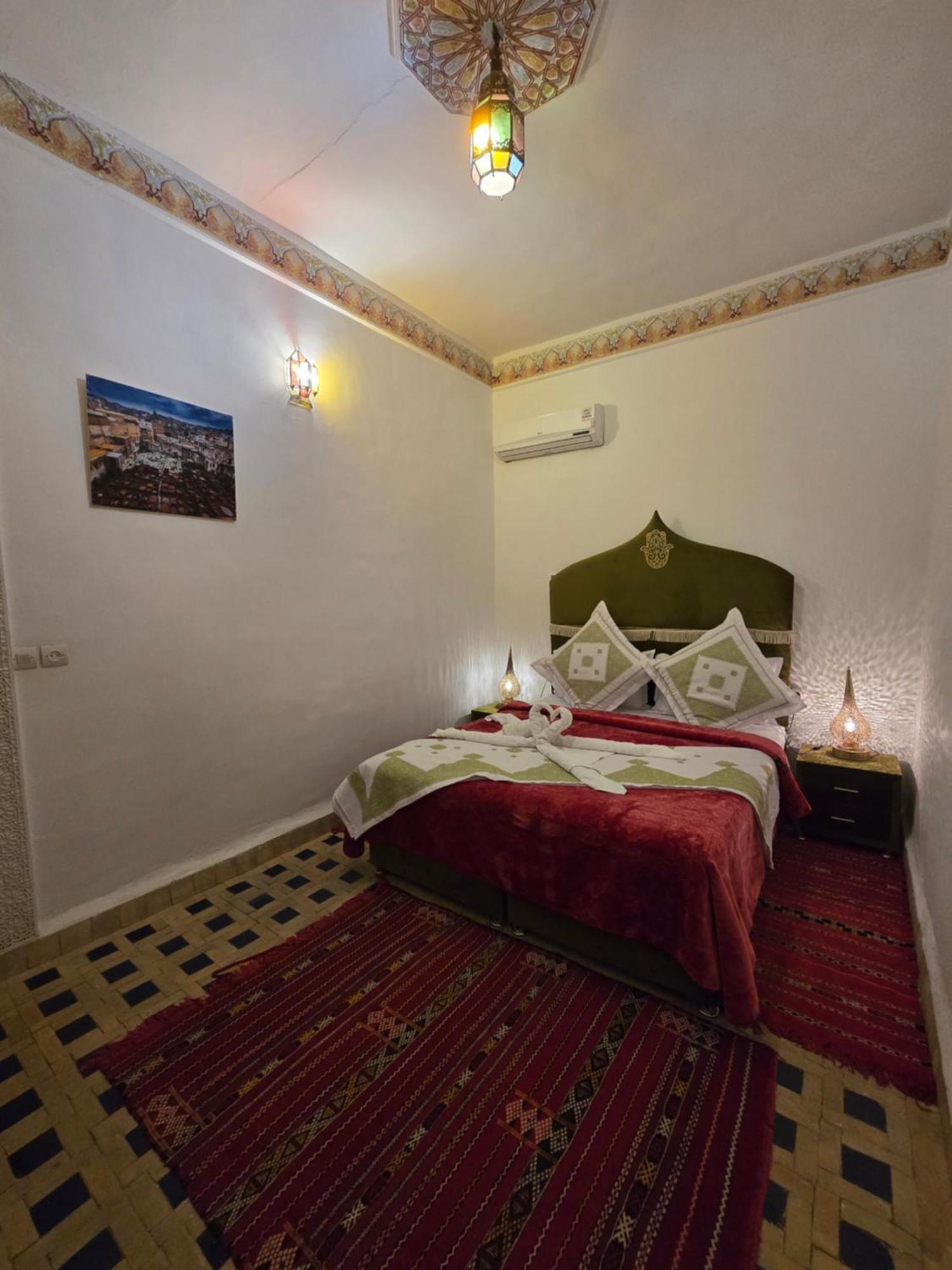 Bed and breakfast Dar Khmissa Fès Extérieur photo