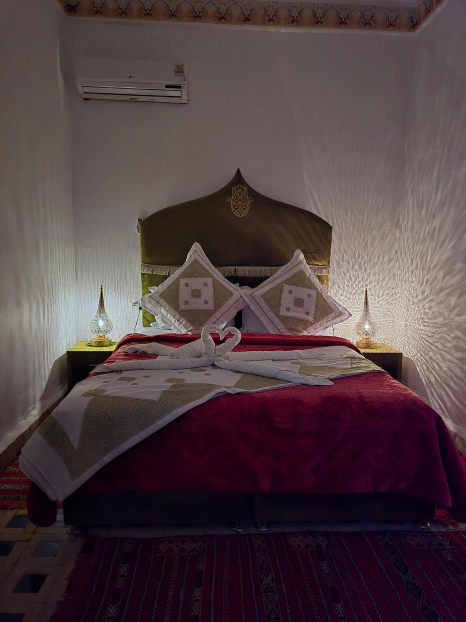 Bed and breakfast Dar Khmissa Fès Extérieur photo