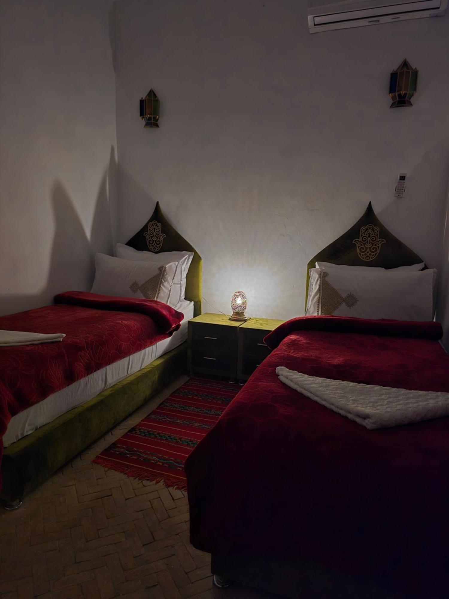 Bed and breakfast Dar Khmissa Fès Extérieur photo